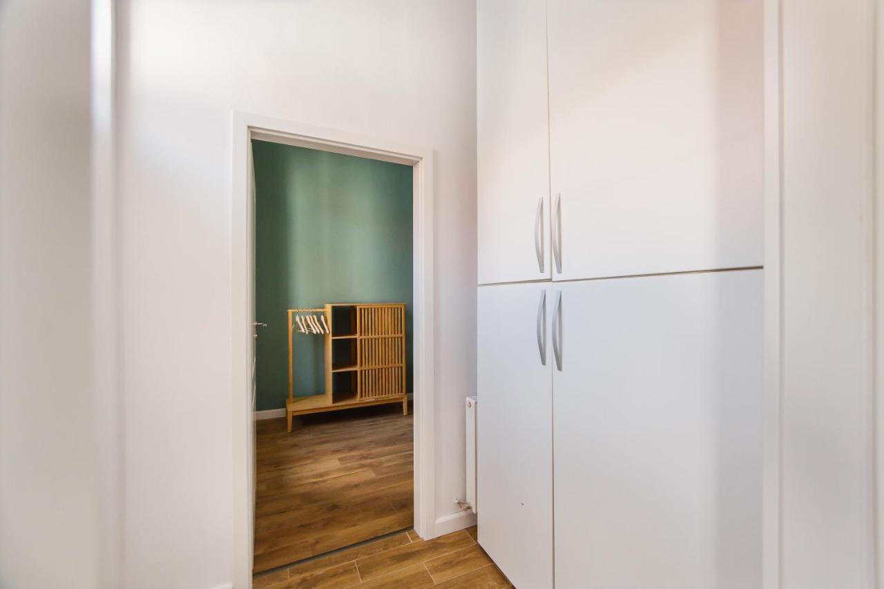 Super Central Spacious Apartment 오라데아 외부 사진